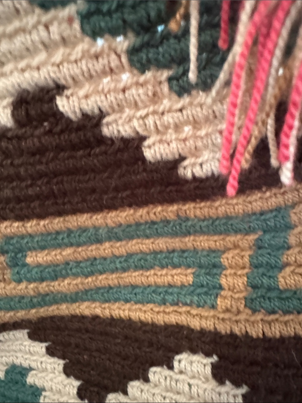 Handwoven Wayuu (Colombian)Multicolor Chevron Crossbody Bag - Picture 10 of 10